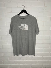Load image into Gallery viewer, Pre-Loved Northface Tee
